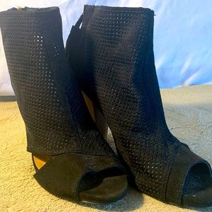 Qupid black womens heels size 8